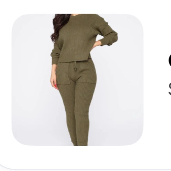 Sweater Set size Small - Picture 5 of 6